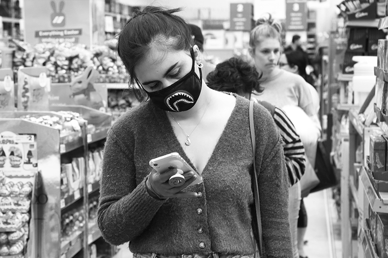 Coronavirus : Reaction : Auckland : Tauranga : Papamoa : Lockdown : Facemasks : Richard Moore : Journalist : Photographer :